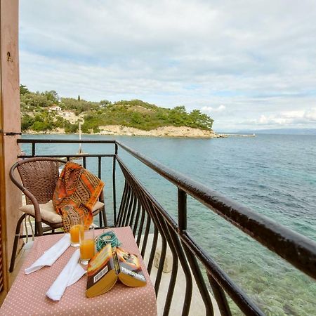 Mermaid Cottage Longos  Екстер'єр фото