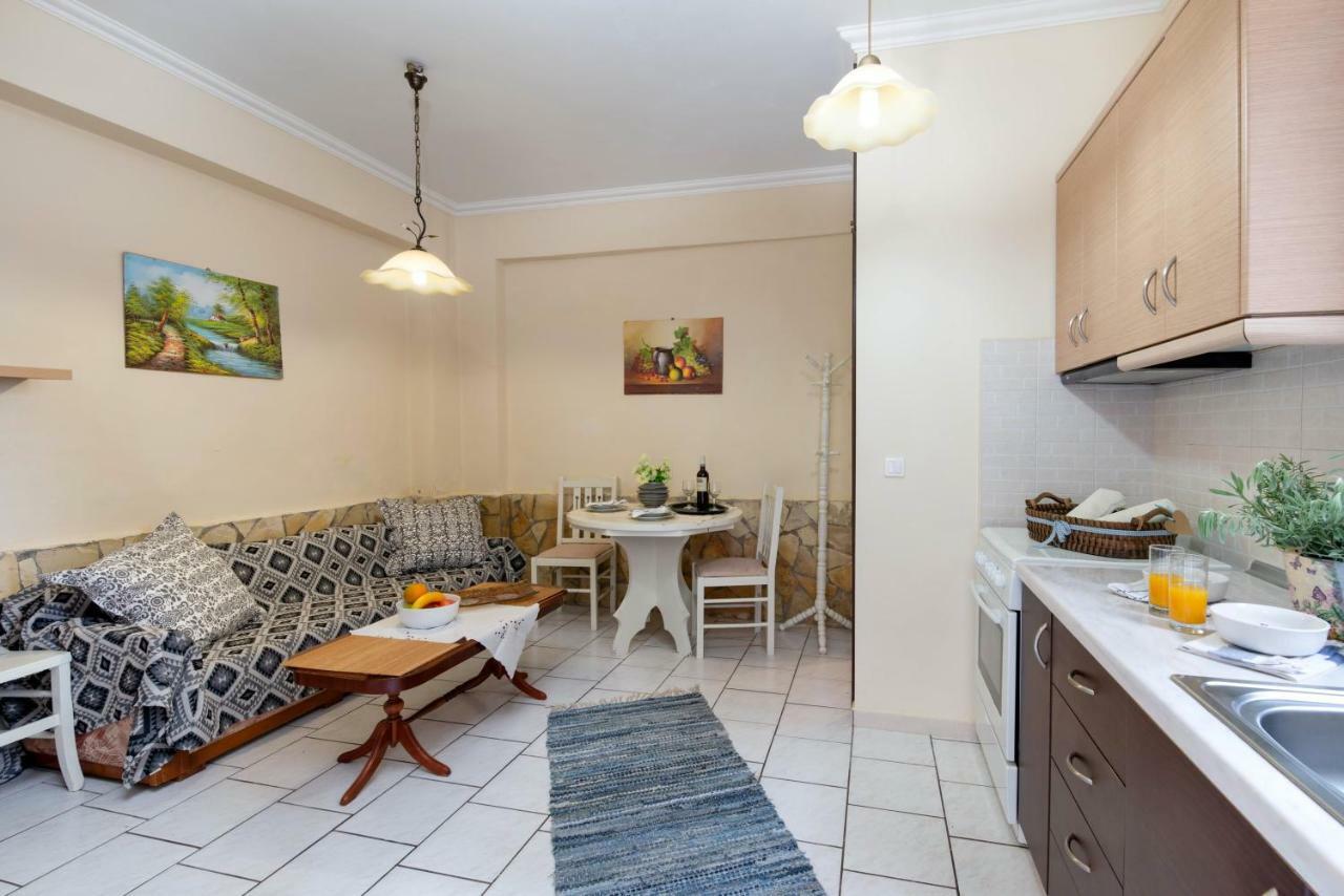 Mermaid Cottage Longos  Екстер'єр фото